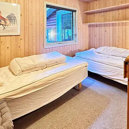 6 Person Holiday In R M Molby